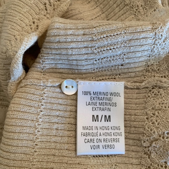 Elie Tahari 100% Merino Wool Short Sleeve Button Down Sweater - Picture 6 of 7